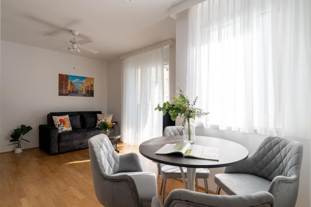 Sunny 1br With Balcony By Hm Wien